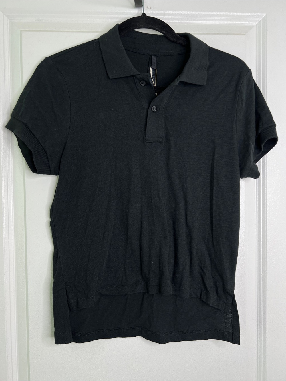 NWT SKIMS Worn In Jersey Polo Black Onyx Size Medium Cropped Baby Tee Cotton Top